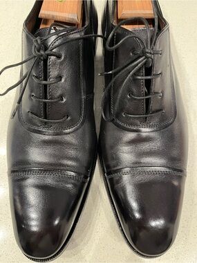 Hugo Boss Selections Black Cap-Toe Oxford Dress Shoes. EUC. Size 9 US 8It